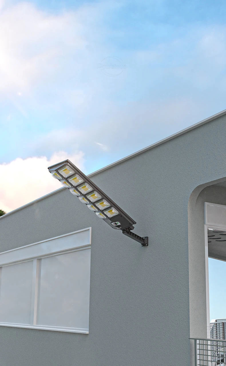 Powerful Solar Light Outdoor Solar Street Light 804LED 6500K IP65 Waterproof Street Light For Garage Garden Terrace