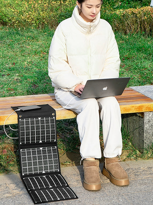 Photovoltaic Portable Mobile Phone Outdoor Foldable Movable Power Supply