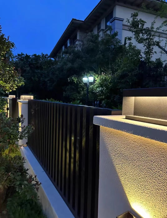 Modern Simple Solar Pillar Light High Quality Outdoor Fence Gate Pillar Yard Wall Light Waterproof Garden Yard Lights