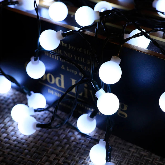 Christmas Decoration Garden Lights Outdoor LED Solar String Lights Round Ball Solar Globe Lights for Garden Patio Holiday Party