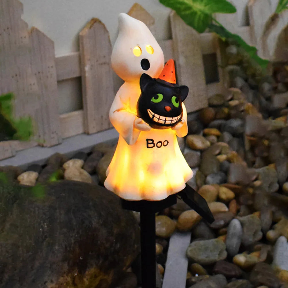 Halloween Solar Ghosts Pathway LED Light Anto On & Off Ghosts Lamp White Ghost Figurine Decoration for Haunted House Decor 2024