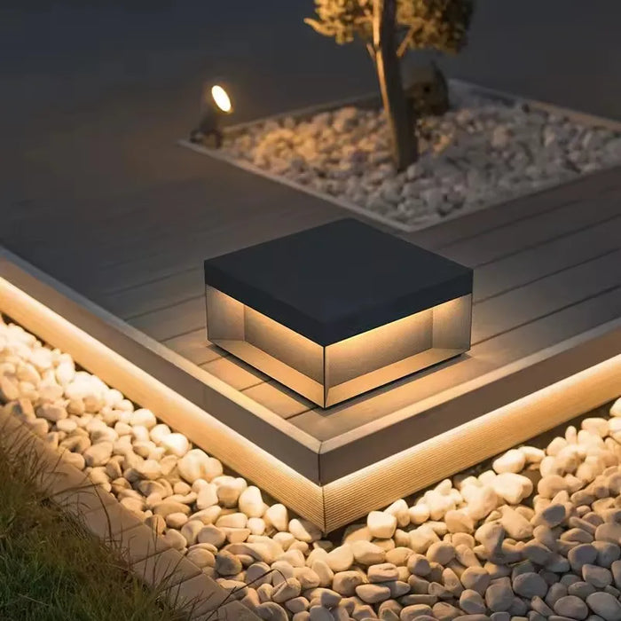 Modern Simple Solar Pillar Light High Quality Outdoor Fence Gate Pillar Yard Wall Light Waterproof Garden Yard Lights