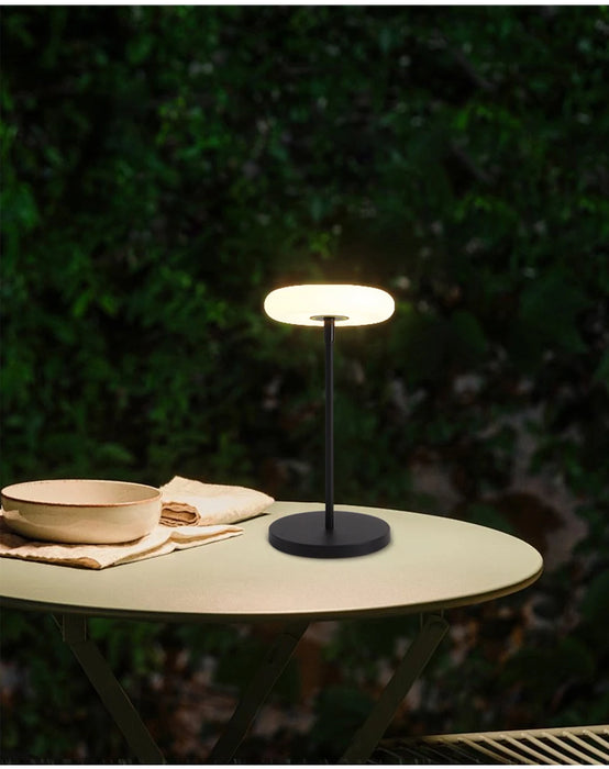 Outdoor Floor Lamp Solar Powered Light 4400 mAh Rechargeable Battery Cordless Light USB-C Charged IP54 Lamp for Lawn Pool Garden