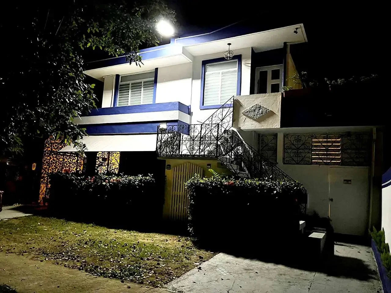 Super Powerful LED Solar Lights Outdoor With Motion Sensor 500㎡ Solar Lamp Ultra Bright Garden Street Light Courtyard Wall Lamps