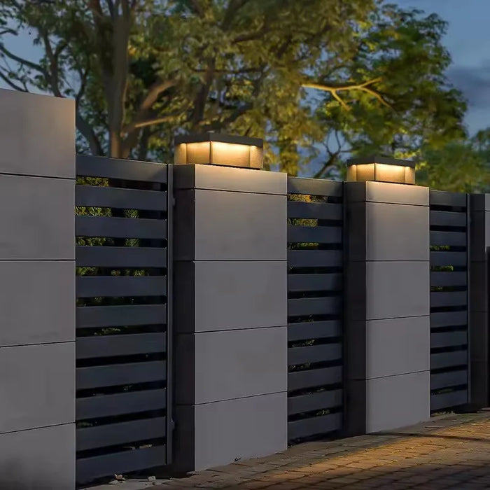 Modern Simple Solar Pillar Light High Quality Outdoor Fence Gate Pillar Yard Wall Light Waterproof Garden Yard Lights